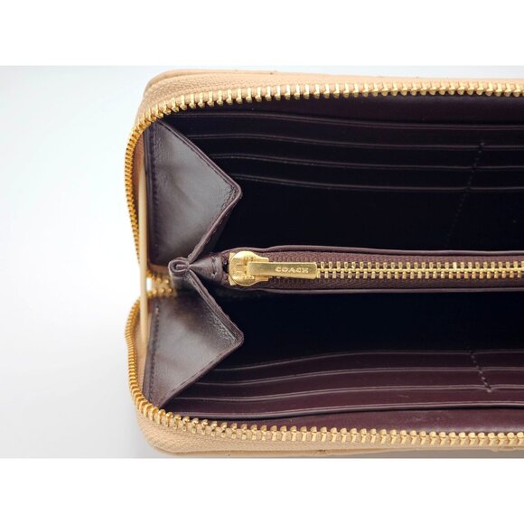 Coach Women's Tan Leather Accordion Zip Wallet Studded Diamond Quilting 354 - Picture 9 of 14